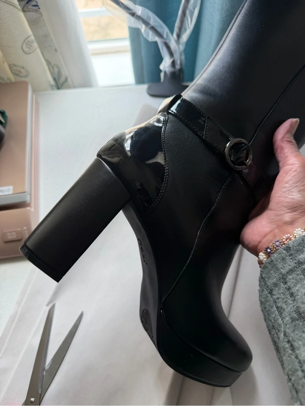 Classic Black Knee-High Women's Boots